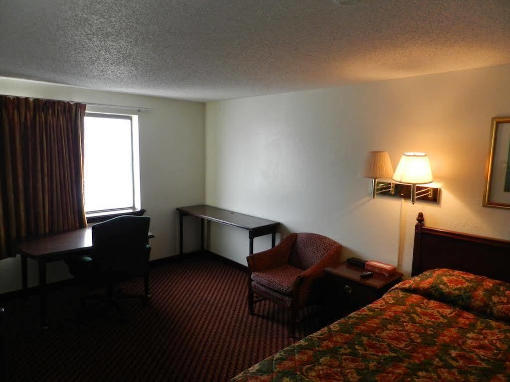 Baymont Inn & Suites By Wyndham Liberty Eksteriør bilde